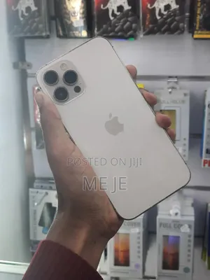 Photo - Apple iPhone 12 Pro Max 256 GB Gold