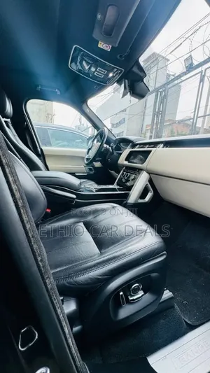 Land Rover Range Rover Vogue 2019 Black