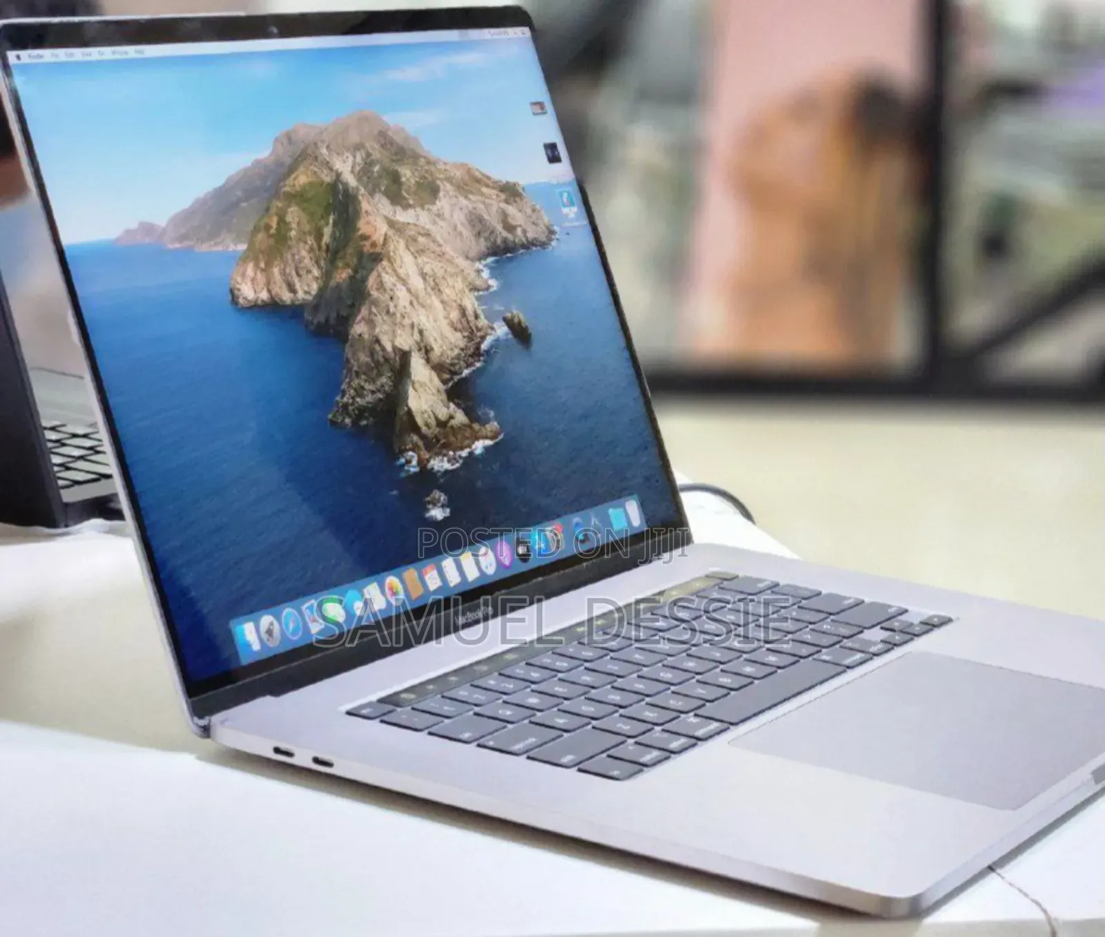 New Laptop Apple MacBook Pro 2019 32GB Intel Core I9 SSD 1T