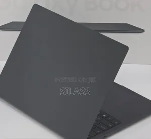 Photo - New Laptop Samsung 16GB Intel Core I7 SSD 1T
