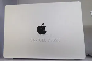 Photo - New Laptop Apple MacBook Pro 2021 M1 32GB Apple M1 Pro SSD 2T