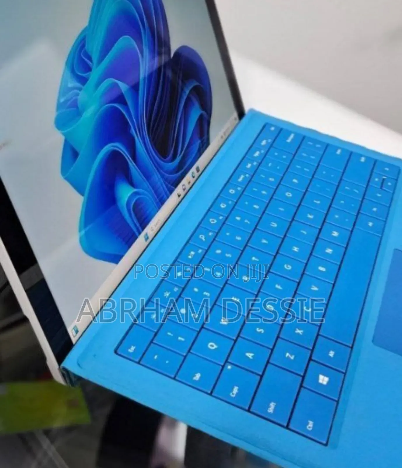 New Laptop Microsoft Surface Pro 7 8GB Intel Core I5 SSD 128GB