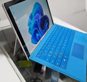 New Laptop Microsoft Surface Pro 8GB Intel Core I7 SSD 128GB