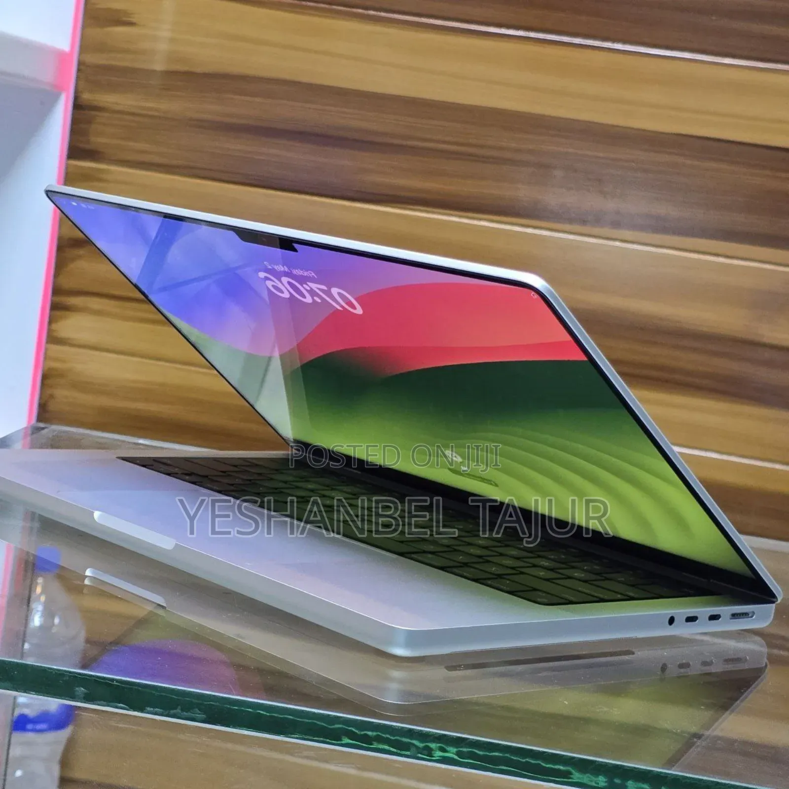 New Apple MacBook Pro Max 2023 M2 14-Inch 16GB Apple M3 SSD 512GB