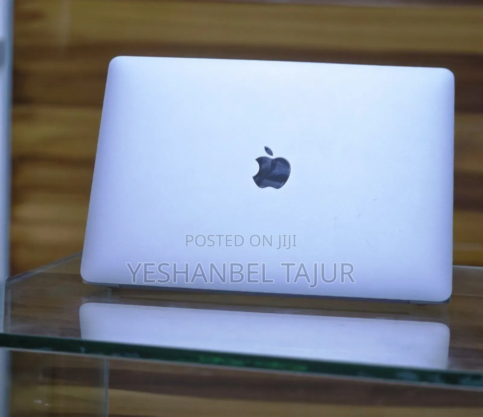 New Laptop Apple MacBook Pro M1 8GB Apple M2 SSD 256GB