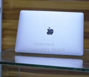 New Laptop Apple MacBook Pro M1 8GB Apple M2 SSD 256GB