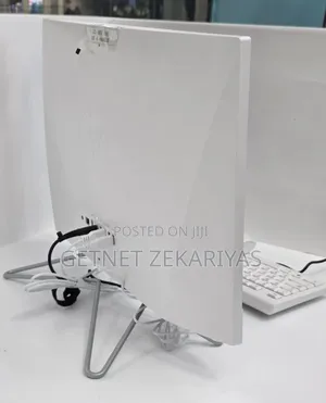 New HP 200 G4 22 All-in-One 8GB Intel Core I3 SSD 256GB