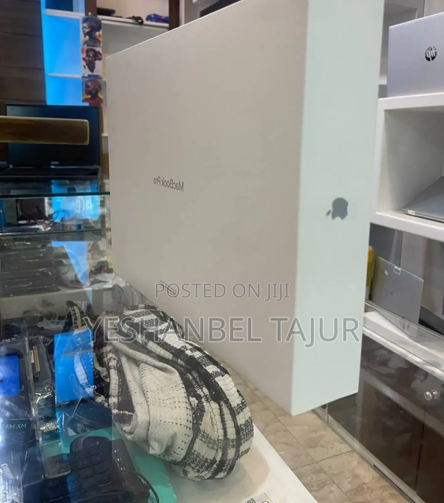 New Laptop Apple MacBook Pro M1 16GB Apple M3 SSD 4T