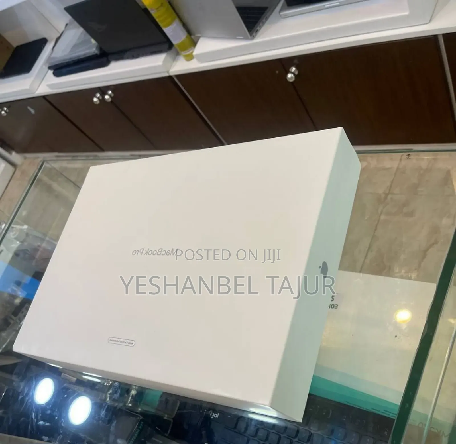 New Laptop Apple MacBook Pro M1 16GB Apple M3 SSD 4T