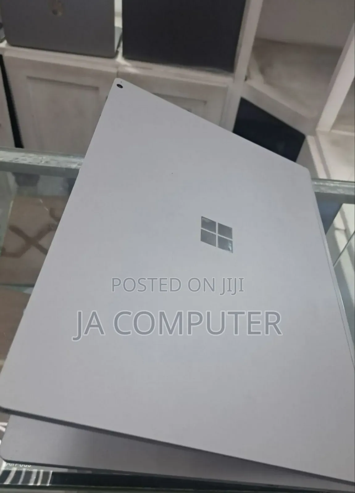 New Laptop Microsoft Surface Book 2 16GB Intel Core I7 SSD 256GB