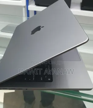 Photo - New Laptop Apple MacBook Pro M1 32GB Apple M1 Pro SSD 512GB