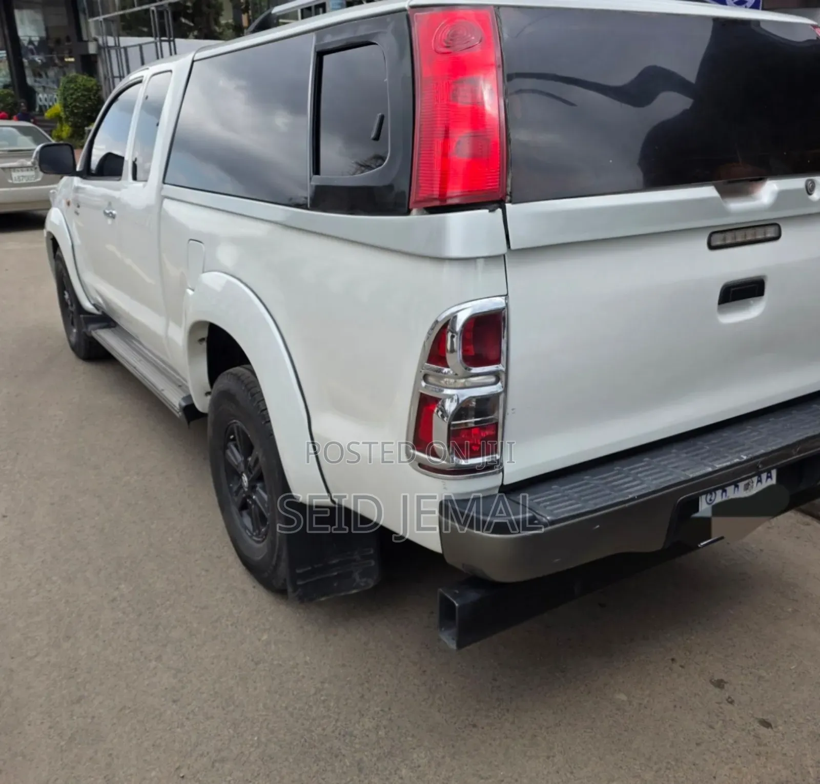 Toyota Hilux 2012 White