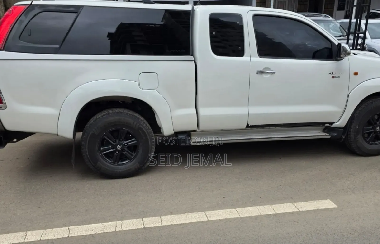 Toyota Hilux 2012 White