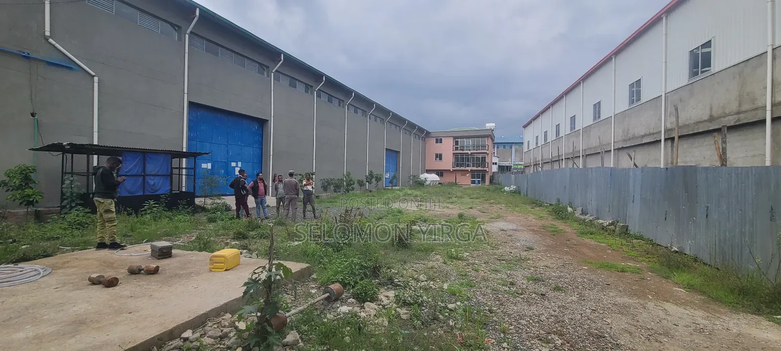 For Sale Warehouse የማሸጥ