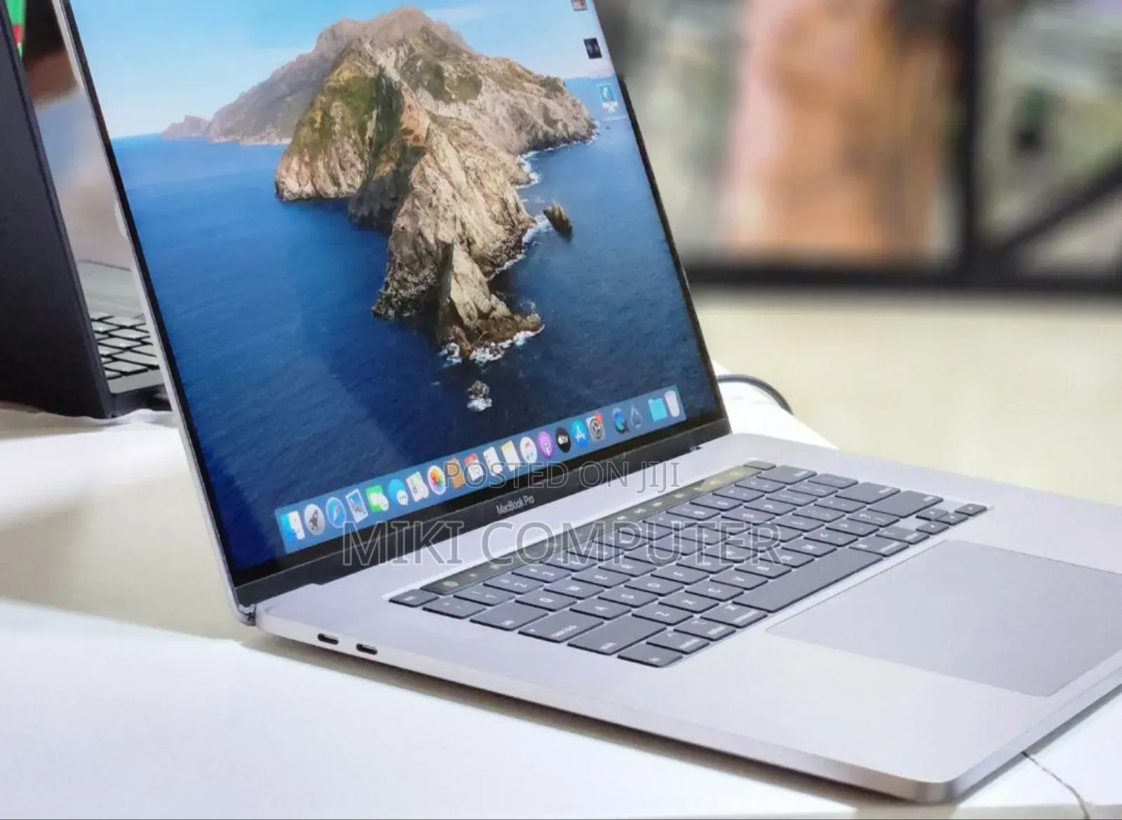 New Laptop Apple MacBook Pro 2019 32GB Intel Core I9 SSD 1T