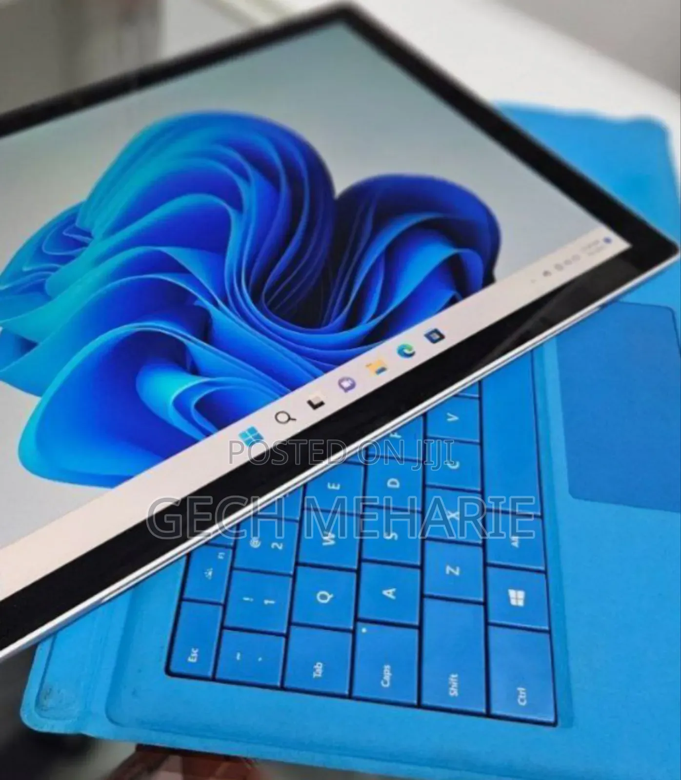 New Laptop Microsoft Surface Pro 7 8GB Intel Core I5 SSD 128GB