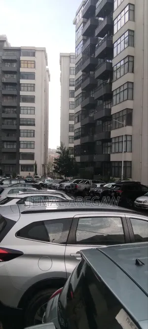 3bdrm Apartment in Noahrealesrate, Bole for sale