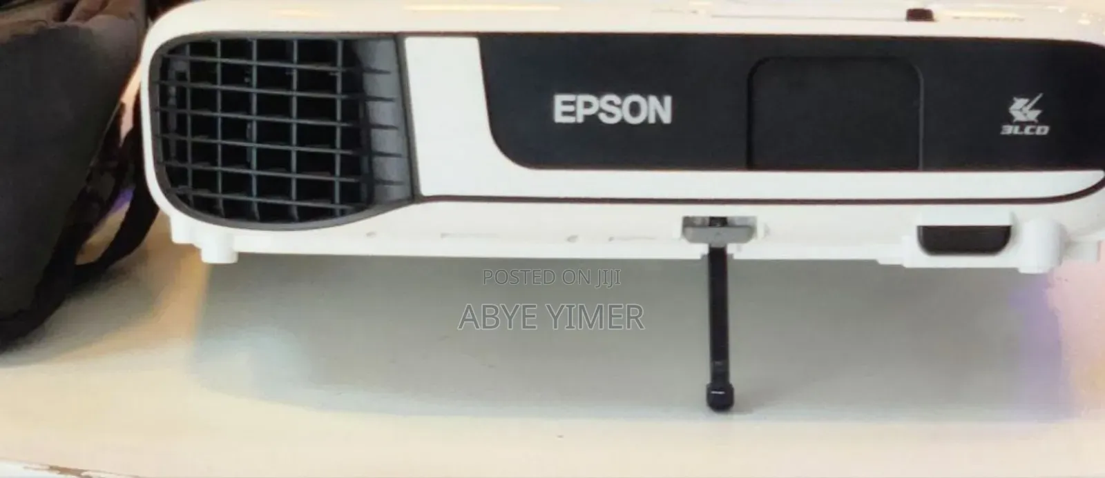 Epson Projector Model: Eb-X51 Has: Bag Remote