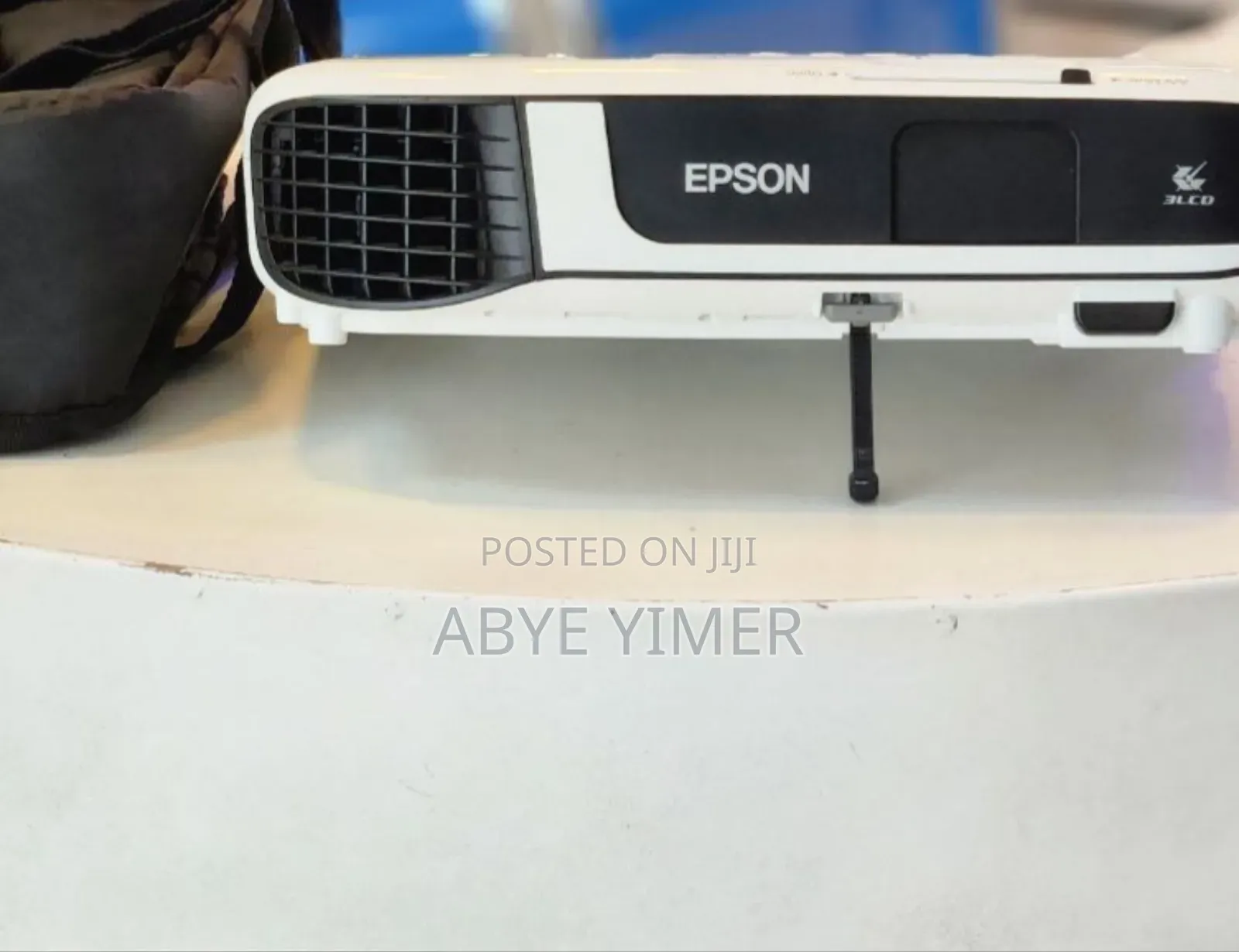 Epson Projector Model: Eb-X51 Has: Bag Remote
