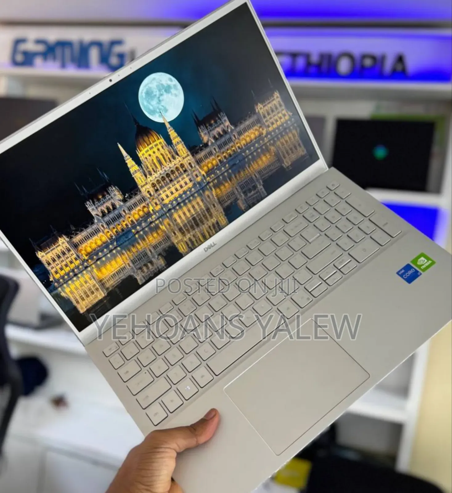 New Laptop Dell Inspiron 15 16GB Intel Core I7 SSD 512GB