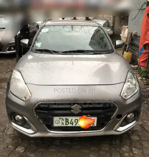 Photo - Suzuki Dzire 2022 Silver