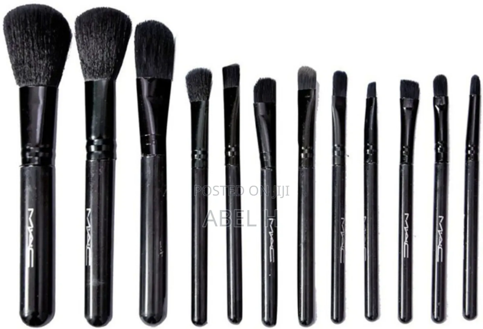 Mac 12-Piece Makeup Brush