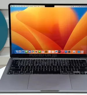 New Laptop Apple MacBook Pro 2022 M2 16GB Intel SSD 512GB