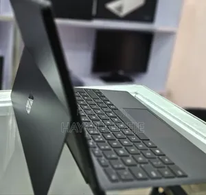 Photo - New Laptop Microsoft Surface 8GB Intel Core I7 SSD 256GB