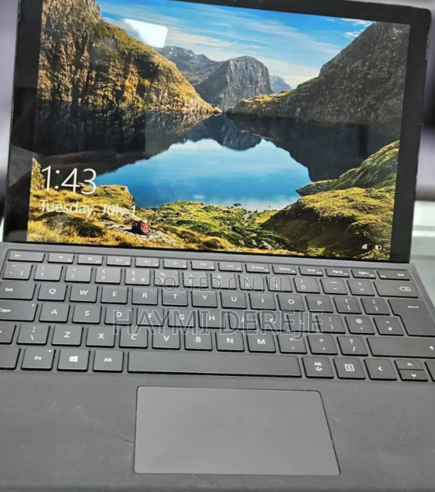New Laptop Microsoft Surface 8GB Intel Core I7 SSD 256GB