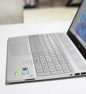 New Laptop HP Pavilion 15 8GB Intel Core I5 SSD 1T
