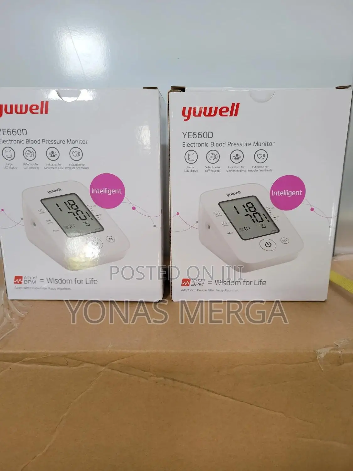 Bp Monitor/Bpm//Use.
It Features a Large, Easy-to-Read LCD