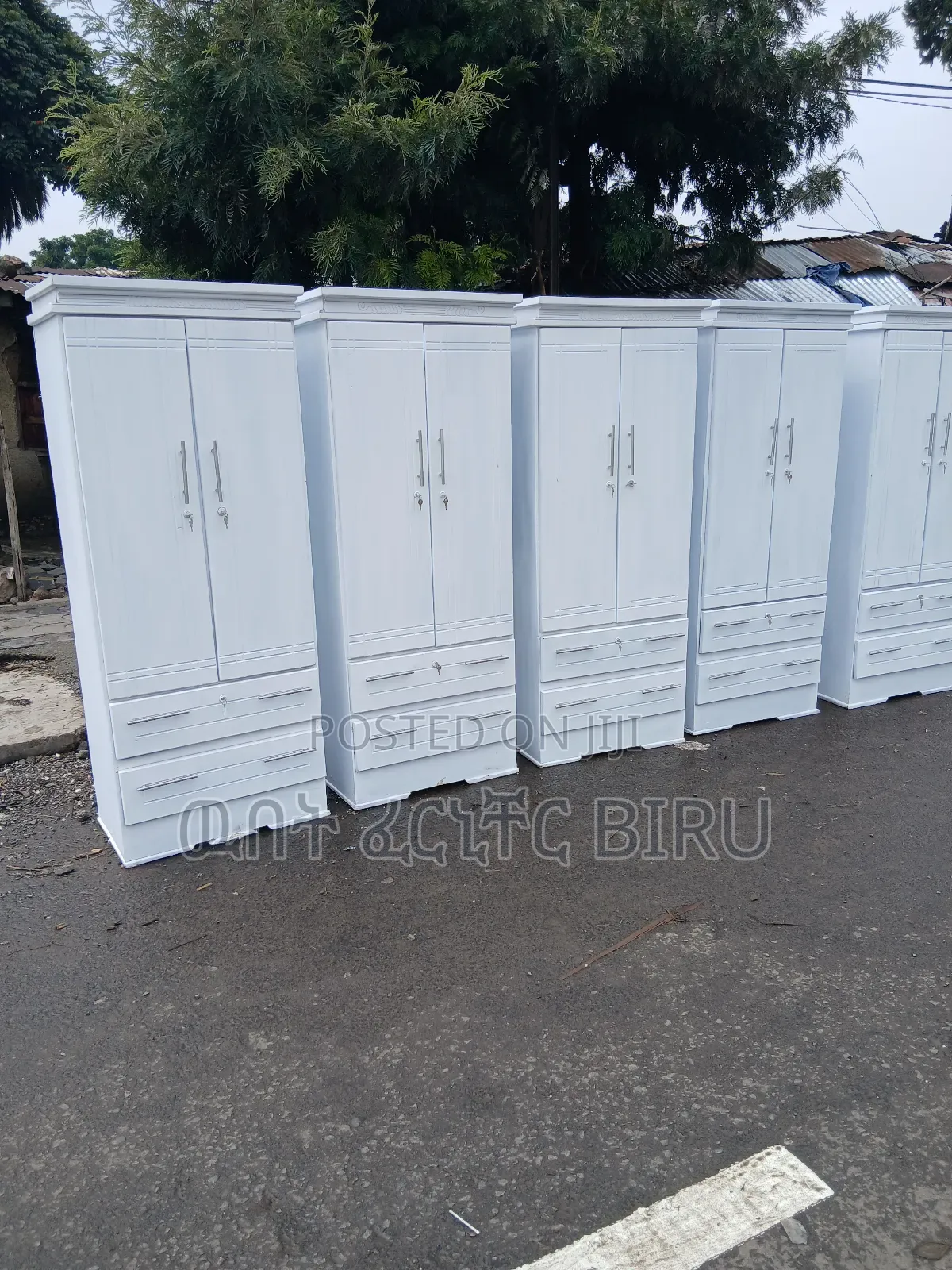 80cm ኤምዴፍ ቁም ሳጥን ነው