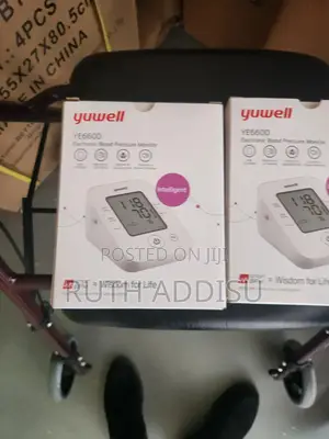 Photo - Digital Blood Pressuer Monitor可以medical Bp Monitor Digital