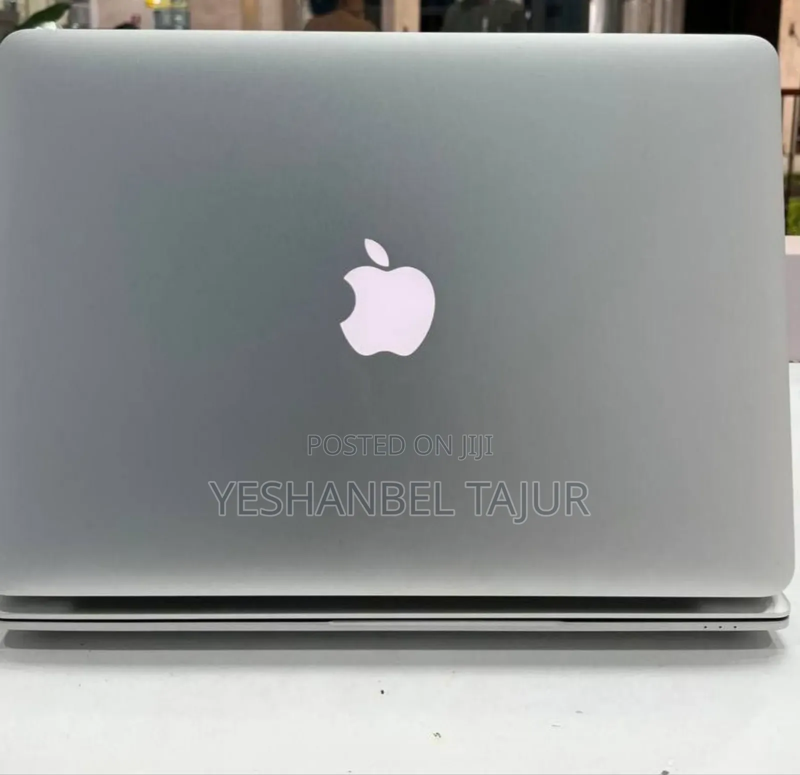 New Laptop Apple MacBook Pro 2019 8GB Intel Core I7 SSD 256GB