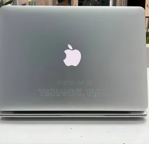 New Laptop Apple MacBook Pro 2019 8GB Intel Core I7 SSD 256GB