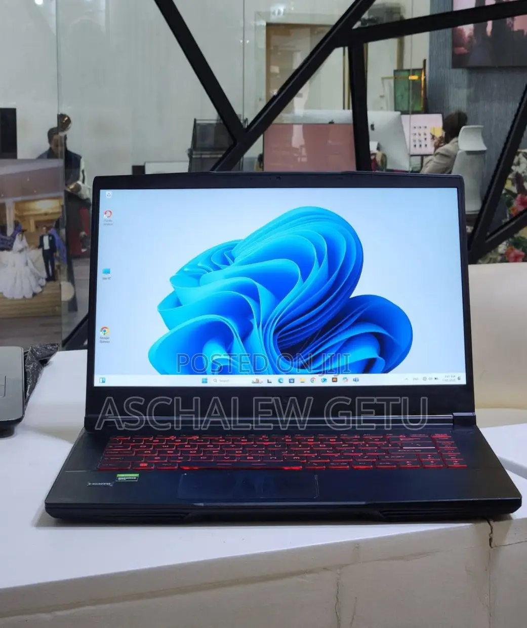 New Laptop MSI GF63 12GB Intel Core I5 SSD 512GB