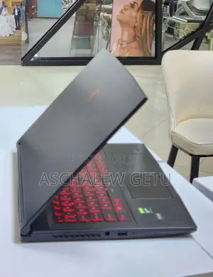 New Laptop MSI GF63 12GB Intel Core I5 SSD 512GB
