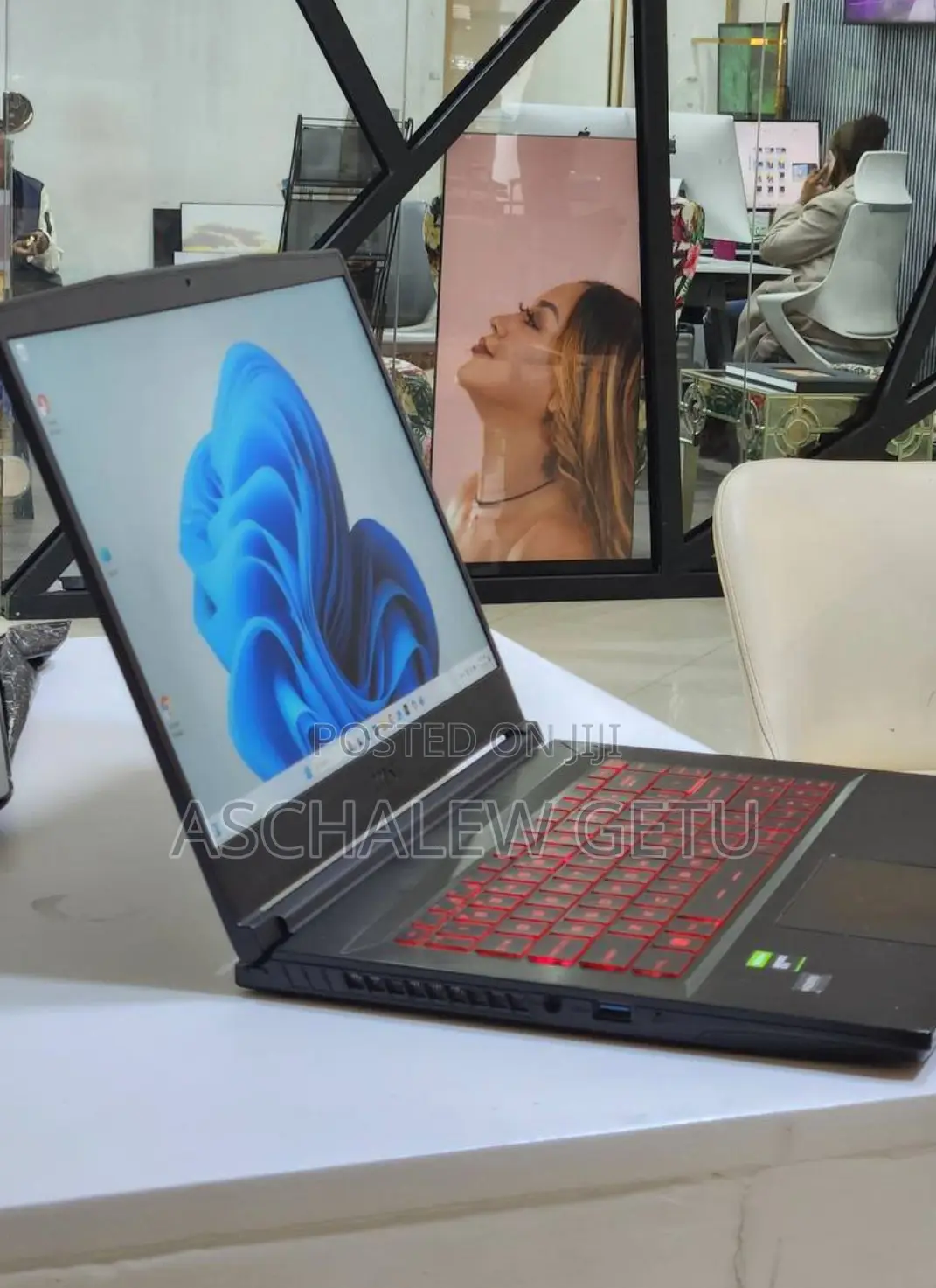 New Laptop MSI GF63 12GB Intel Core I5 SSD 512GB