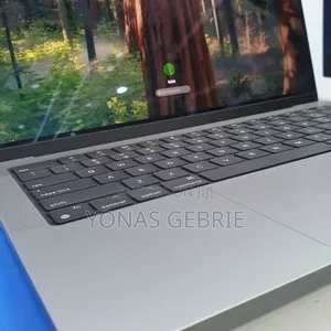 New Laptop Apple MacBook Pro 2021 M1 32GB Apple M1 SSD 1T