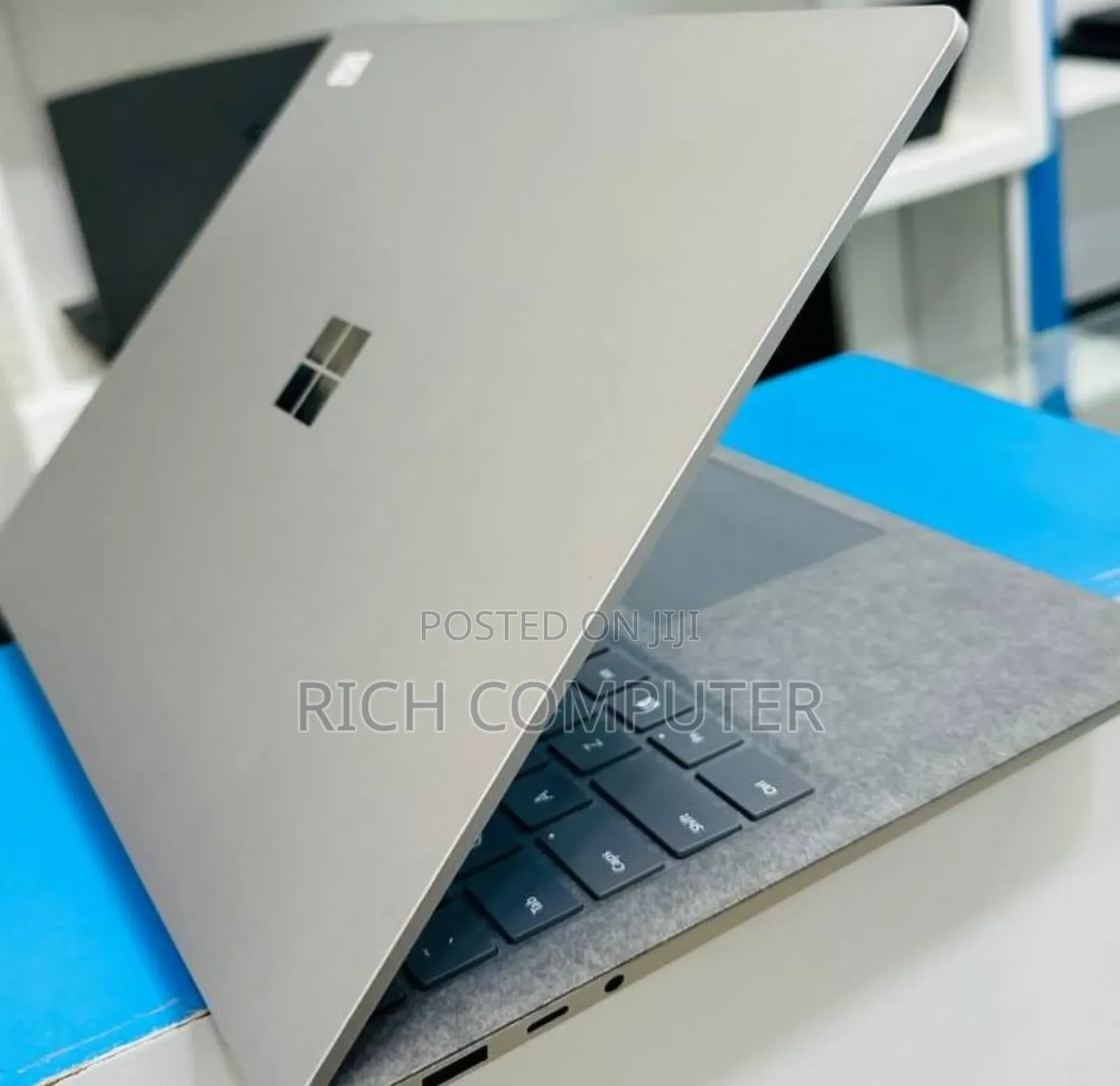 New Laptop Microsoft Surface Book 3 16GB Intel Core i7 SSD 512GB