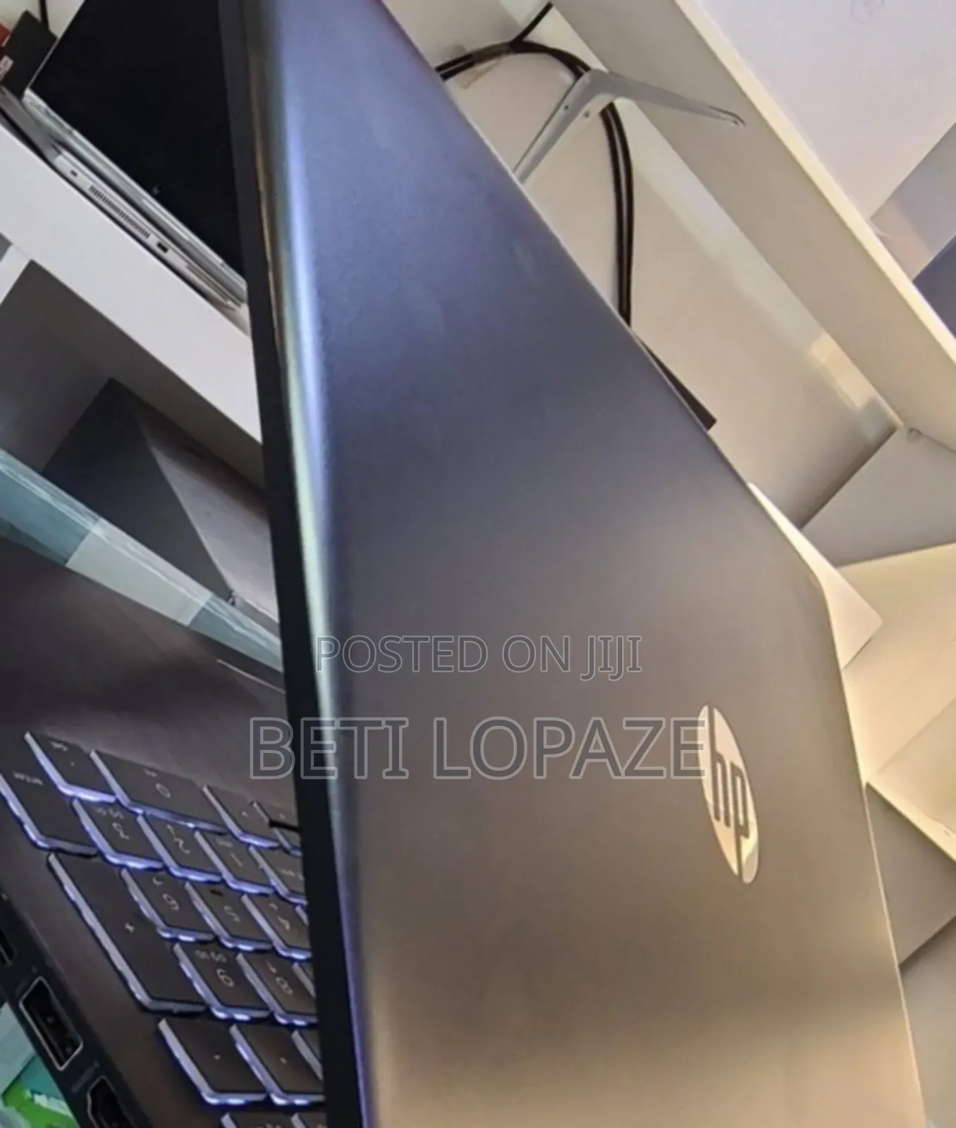 New Laptop HP Pavilion 15 8GB Intel Core I7 SSD 256GB