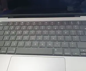 Photo - New Laptop Apple MacBook Pro 2021 M1 16GB Apple M1 SSD 512GB