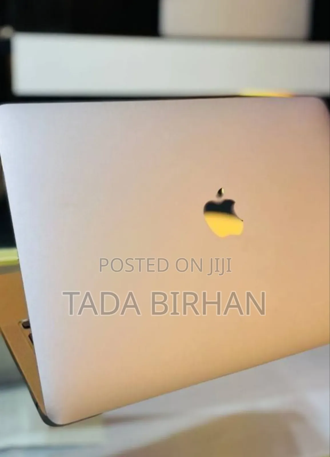 New Laptop Apple MacBook Pro M1 8GB Apple M1 Pro SSD 256GB