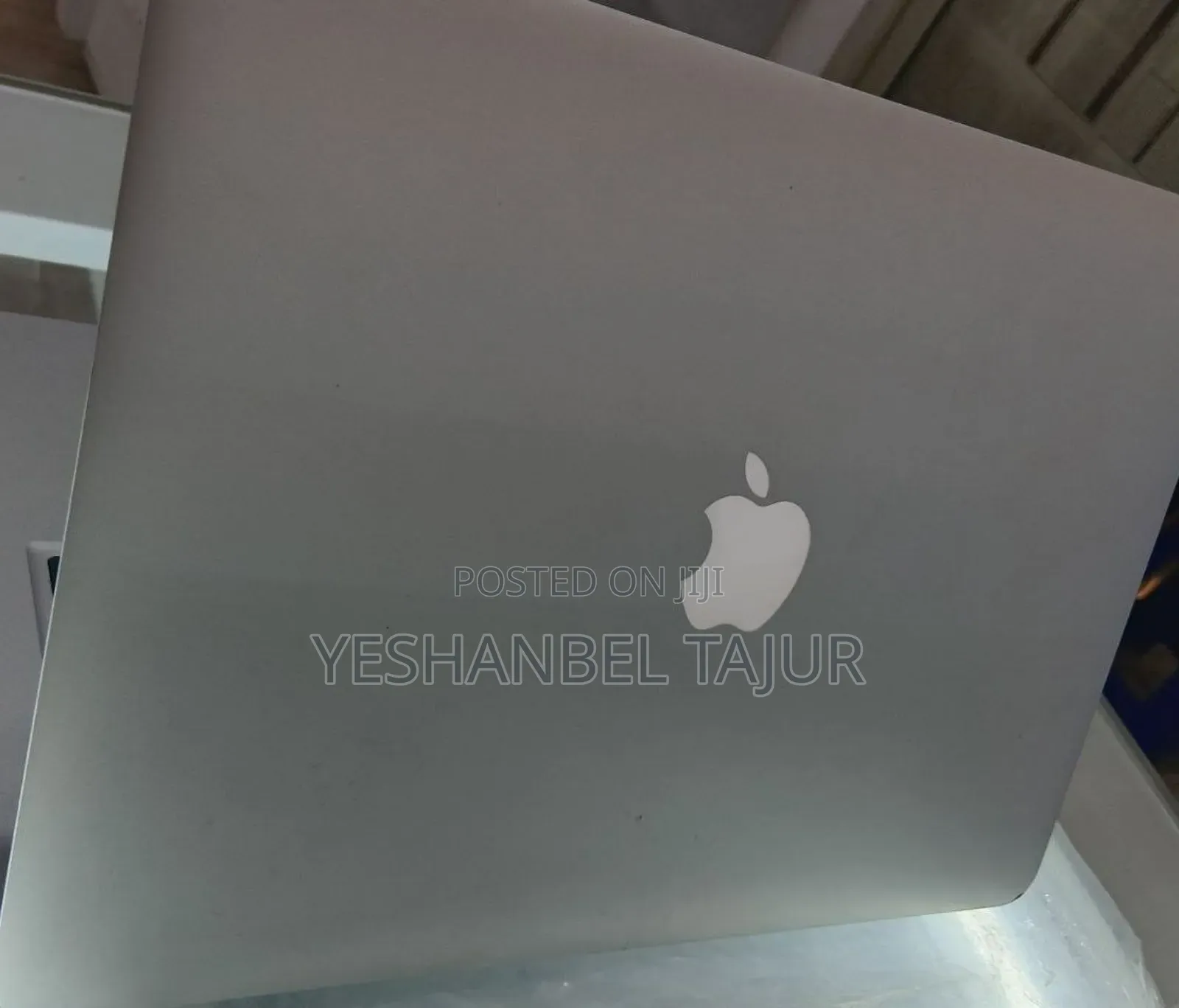 New Laptop Apple MacBook Air 2015 8GB Intel Core I7 SSD 512GB