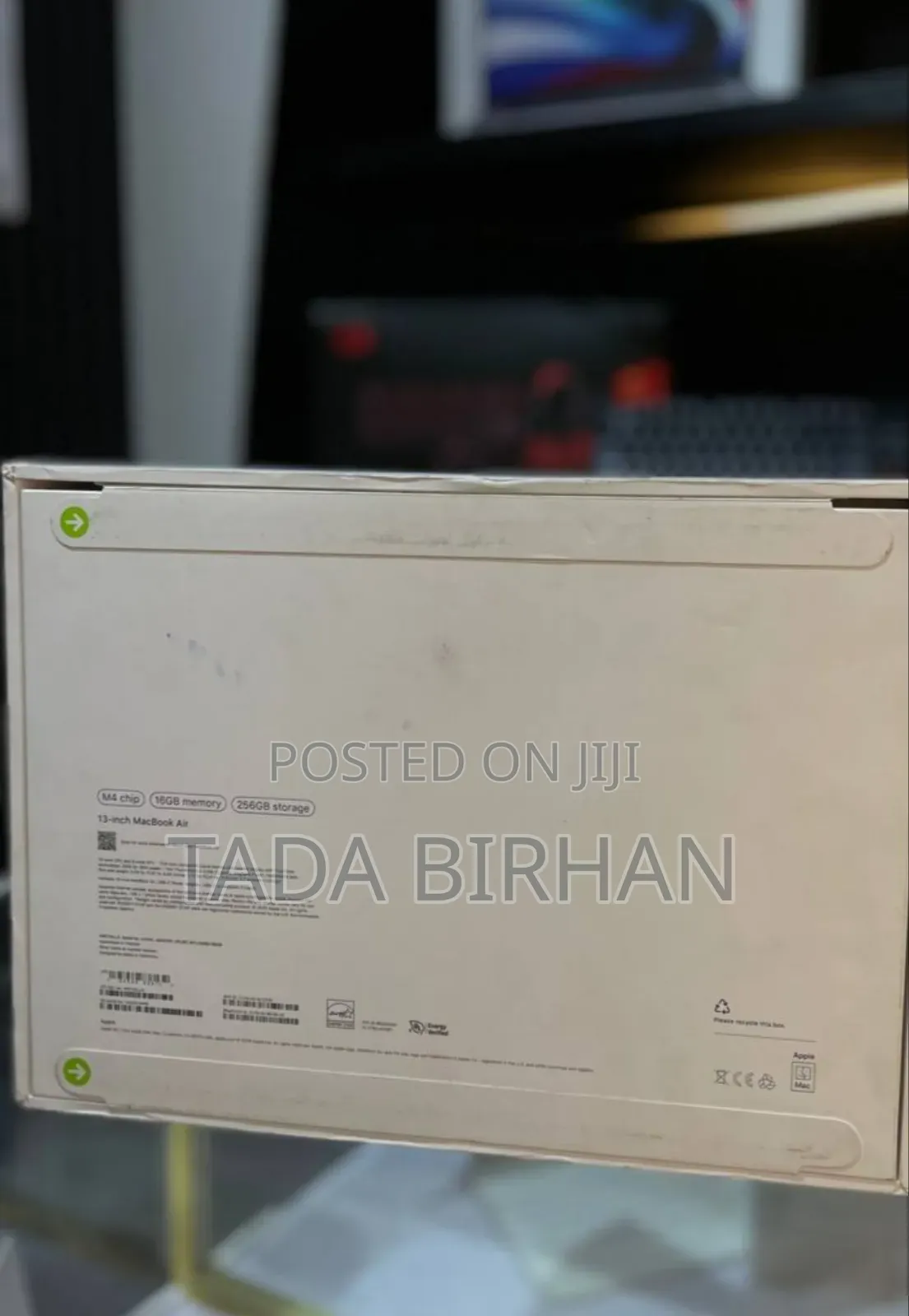 New Laptop Apple MacBook Air 2025 M4 13-Inch 16GB Apple M4 SSD 256GB