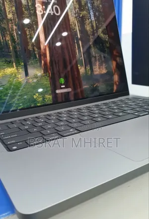 Photo - New Laptop Apple MacBook Pro 2021 M1 32GB Apple M1 SSD 2T