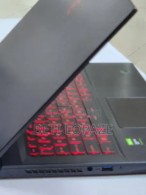 Photo - New Laptop MSI Modern 14 12GB Intel Core i5 SSD 512GB