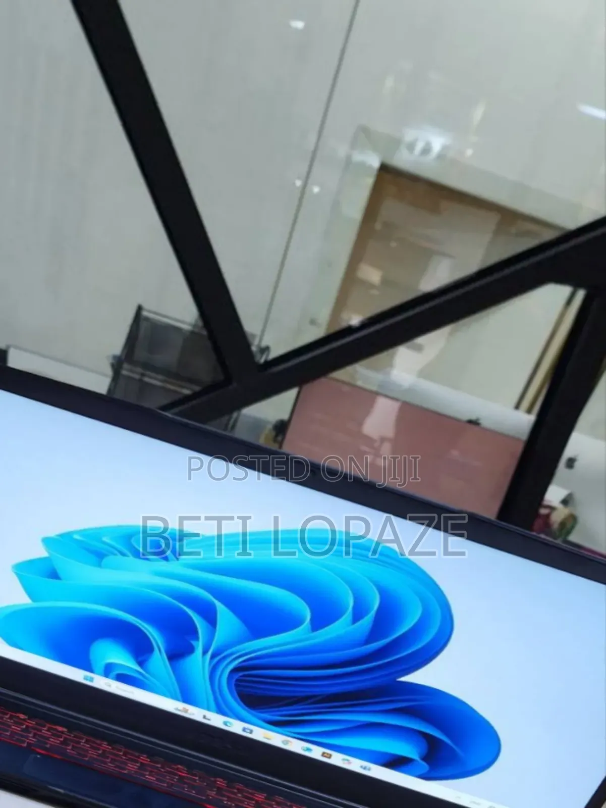 New Laptop MSI Modern 14 12GB Intel Core i5 SSD 512GB