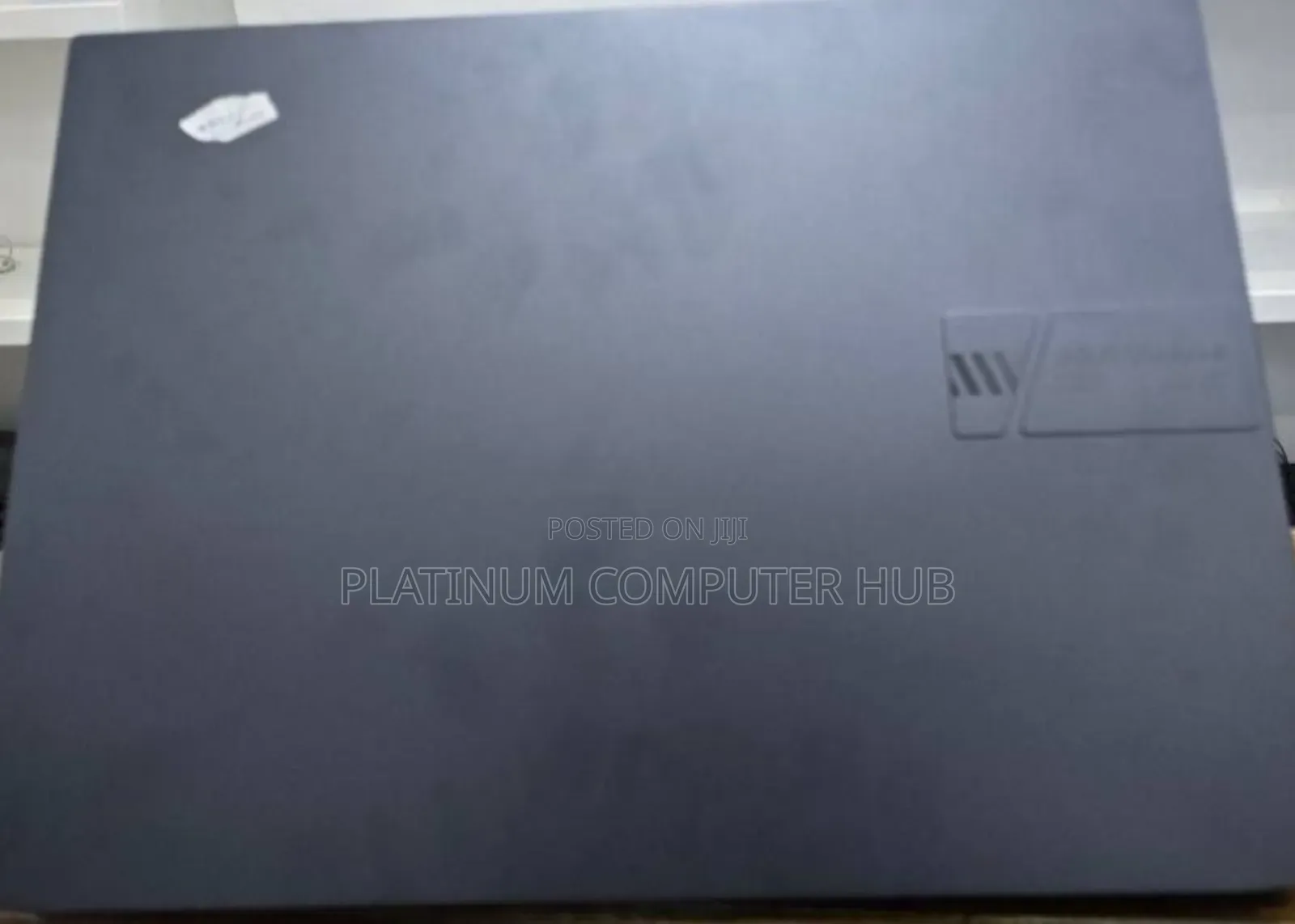 New Laptop Asus VivoBook Pro 17 N705UN 20GB Intel Core I7 SSD 512GB