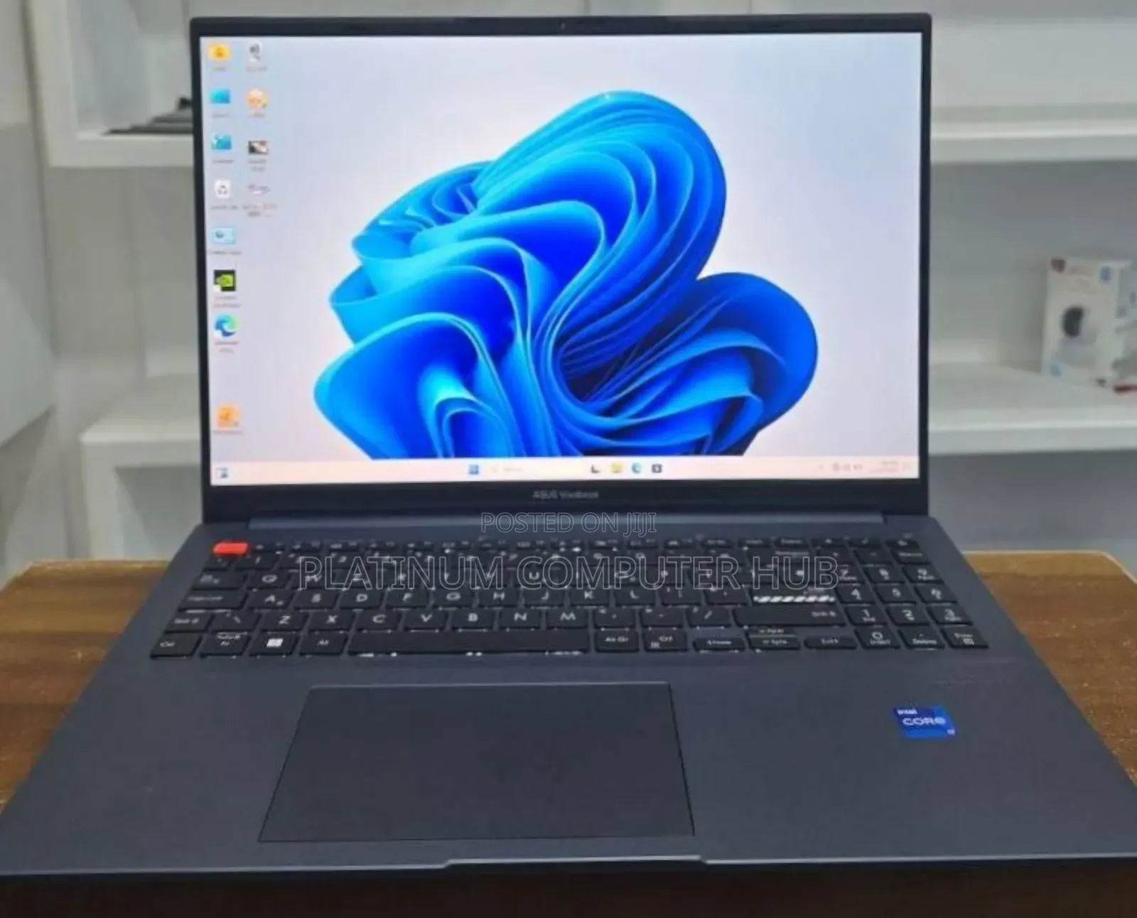 New Laptop Asus VivoBook Pro 17 N705UN 20GB Intel Core I7 SSD 512GB